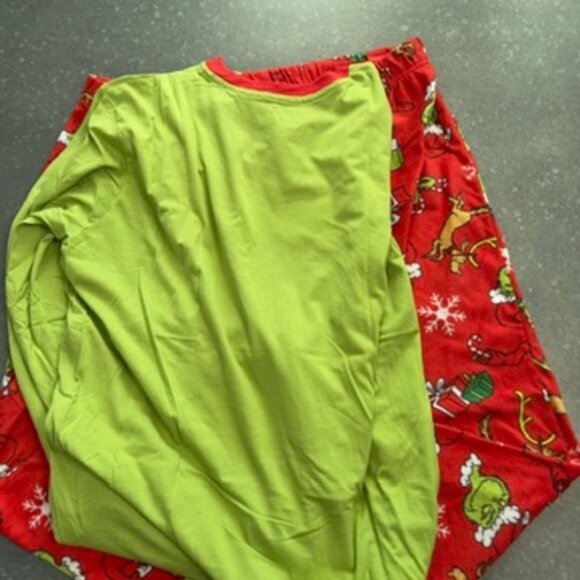 The Grinch "Merry Whatever" Christmas Pajama Set – Size Xl - Picture 11 of 11